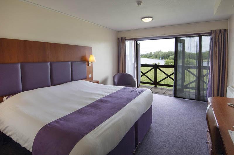 Premier Inn Milton Keynes South Eksteriør billede